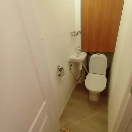 A Comfortable Room With Balcony Apartman